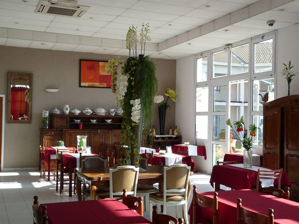 Hotel Le Mas Des Ponts D'ארל מראה חיצוני תמונה