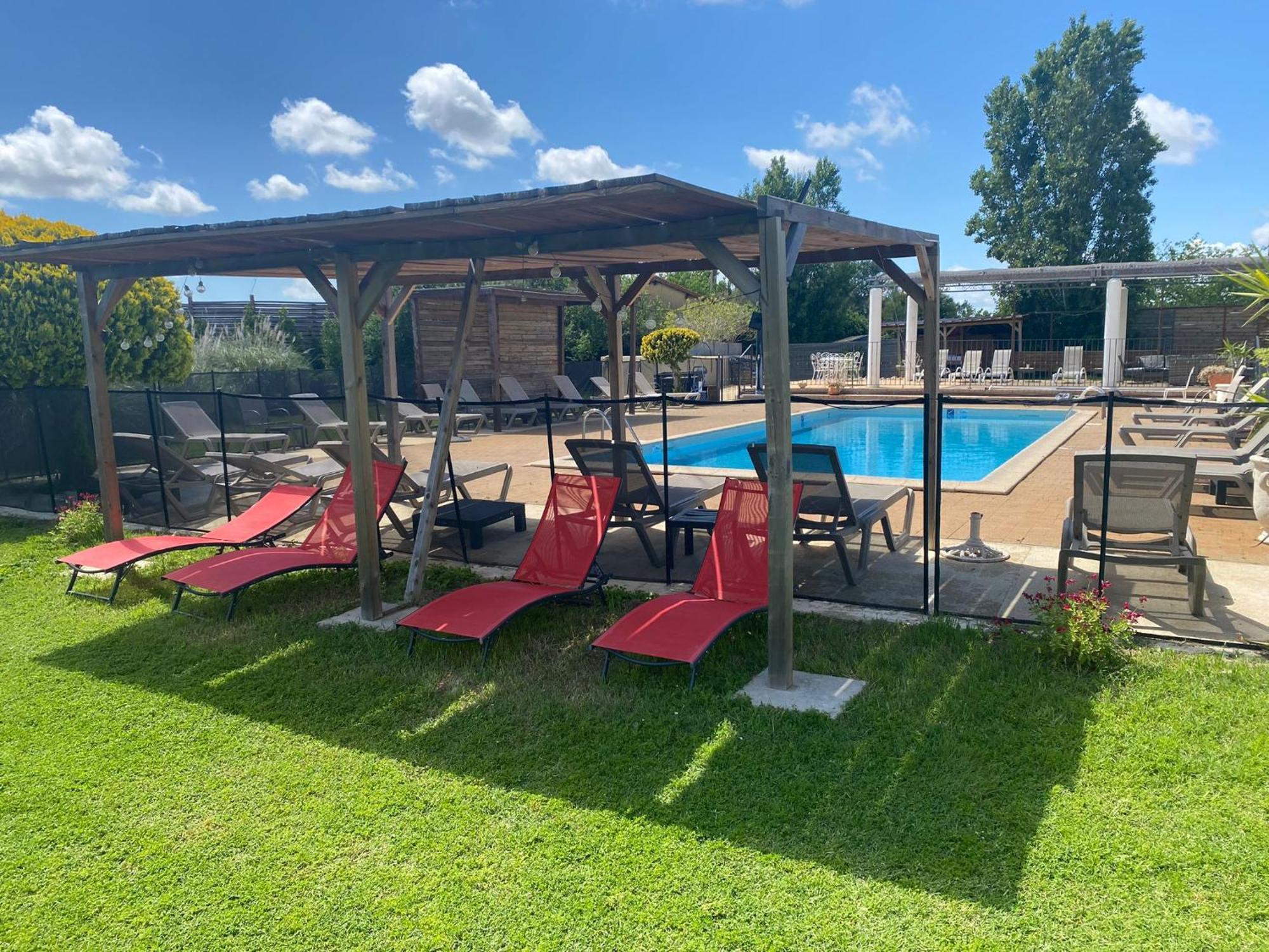Hotel Le Mas Des Ponts D'ארל מראה חיצוני תמונה