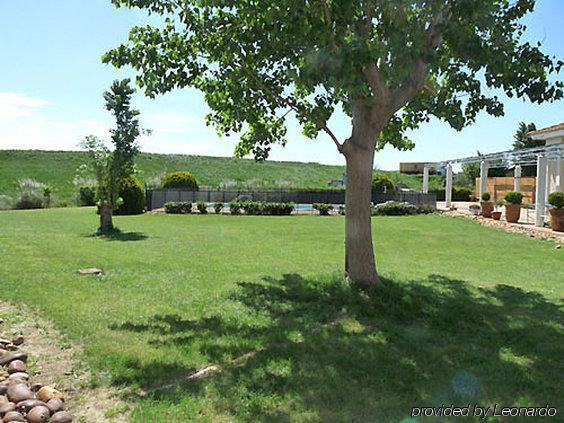 Hotel Le Mas Des Ponts D'ארל מראה חיצוני תמונה